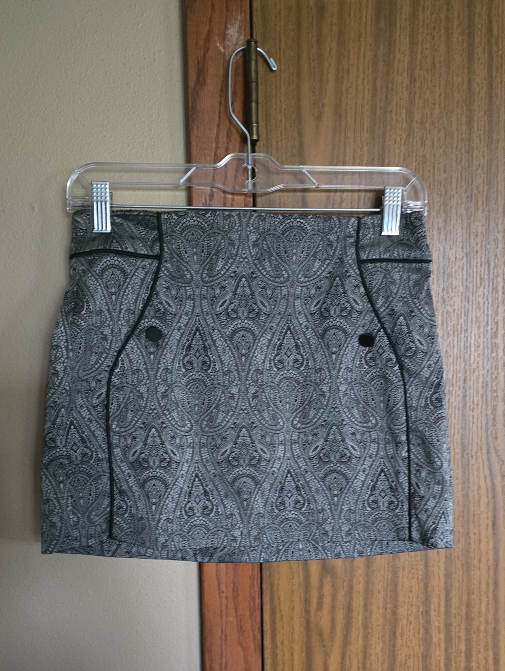bebe Gray Paisley Mini Skirt with Black Piping
